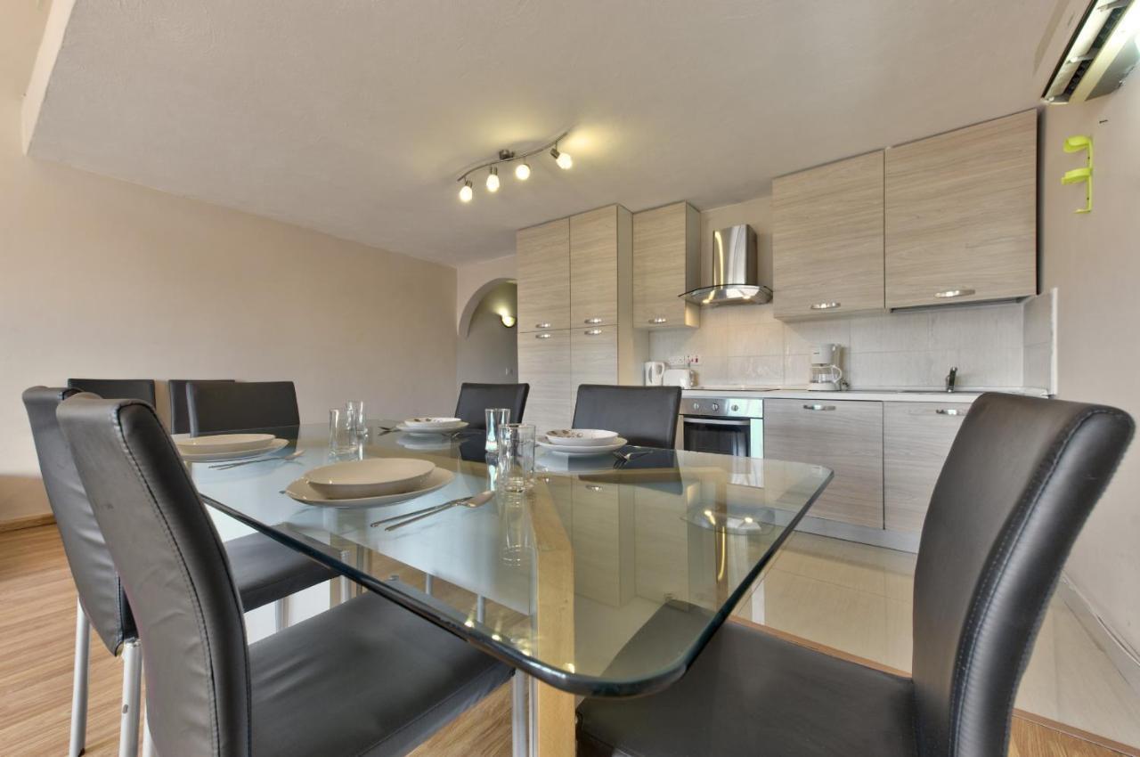 Spinola Court - Stunning Seaview Apartment & Penthouse On Spinola Bay By Shortletsmalta Saint Julian's ภายนอก รูปภาพ