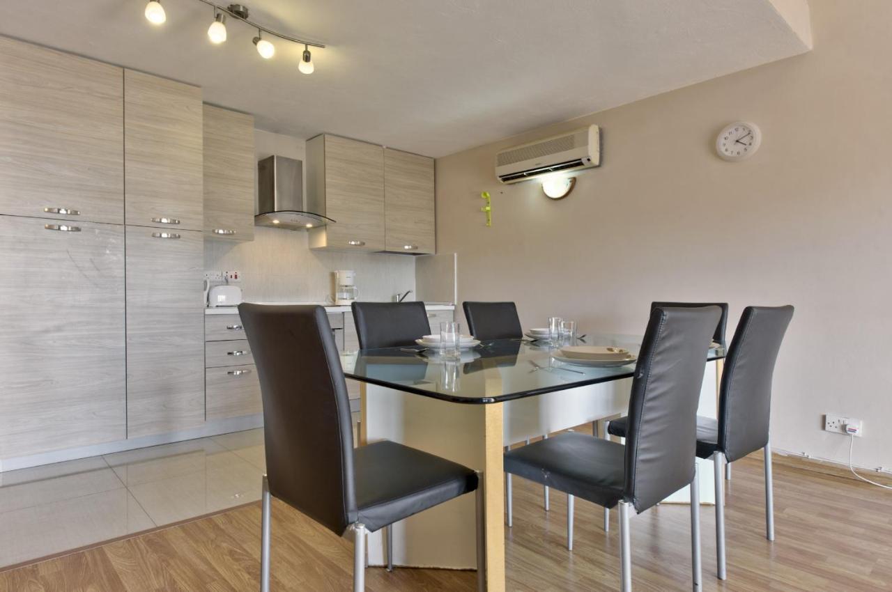 Spinola Court - Stunning Seaview Apartment & Penthouse On Spinola Bay By Shortletsmalta Saint Julian's ภายนอก รูปภาพ