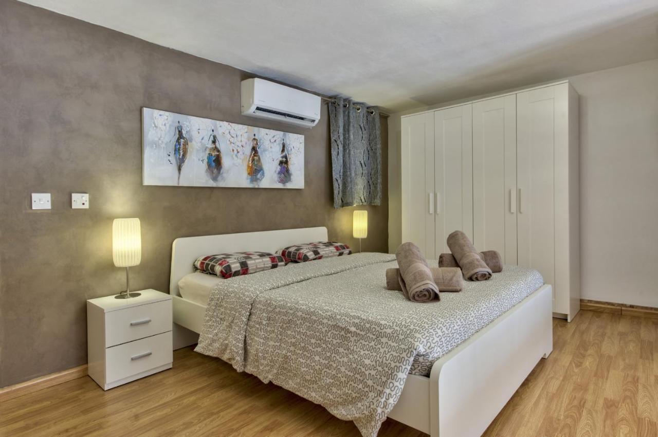 Spinola Court - Stunning Seaview Apartment & Penthouse On Spinola Bay By Shortletsmalta Saint Julian's ภายนอก รูปภาพ