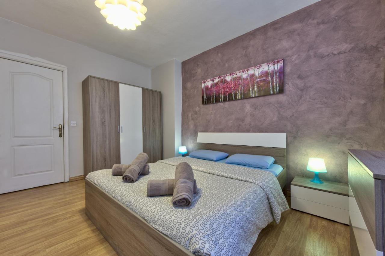 Spinola Court - Stunning Seaview Apartment & Penthouse On Spinola Bay By Shortletsmalta Saint Julian's ภายนอก รูปภาพ